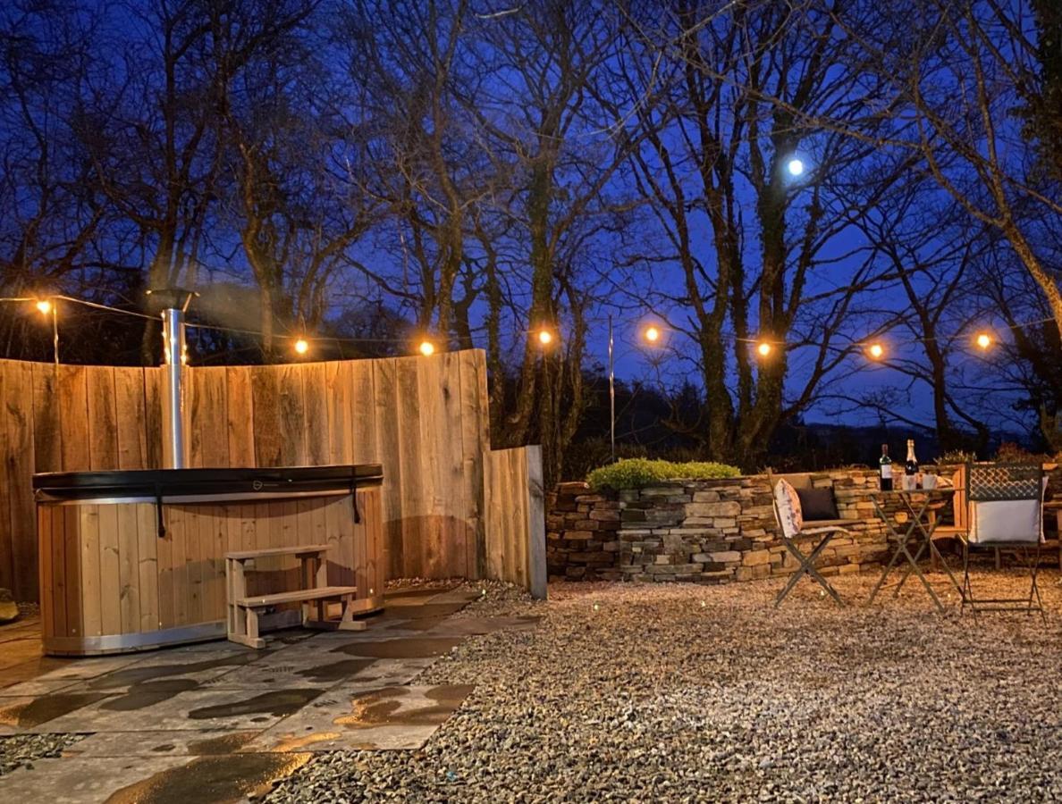 Boutique Cornish Shepherd'S Hut With Hot Tub Launceston Buitenkant foto